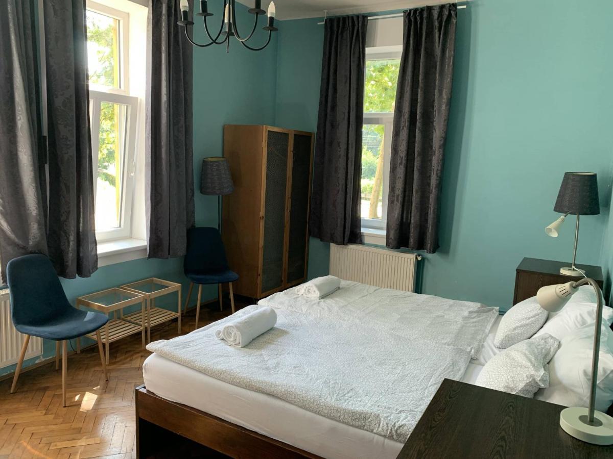Hostel Vila Veselova, City Center